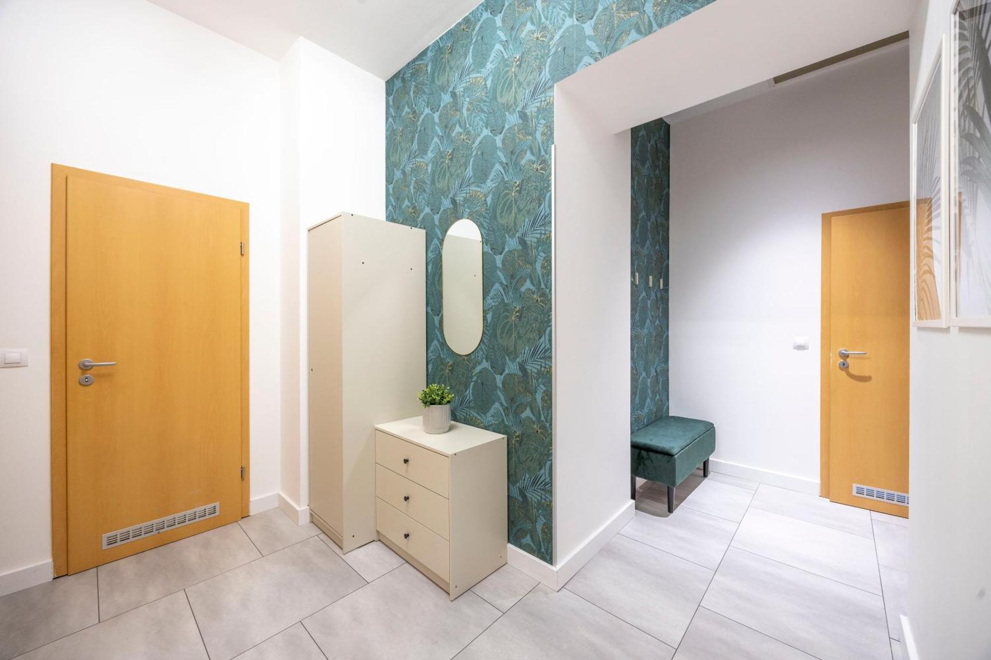 Апартаменти Charming Center W' 2 Bedrms In The Gozsdu Garden